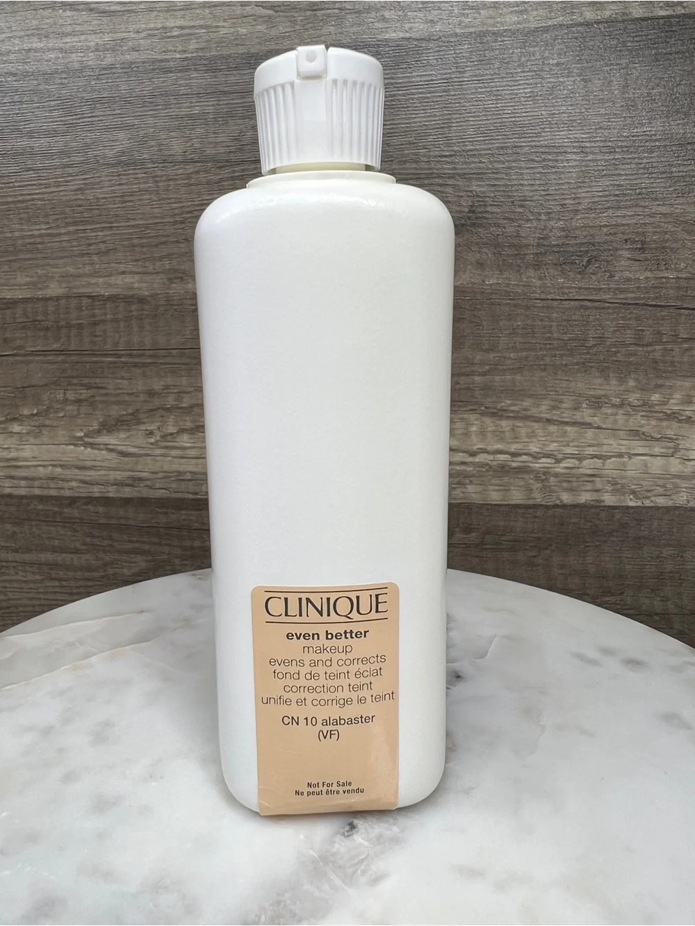 Clinique Even Better Makeup Evens and Corrects Foundation CN 10 Alabaster -NEW
